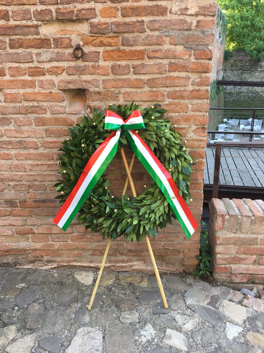VFormigine's tweet photo. #XXVaprile a Formigine
#25aprile #liberazione https://t.co/QMCpCSw7Ok