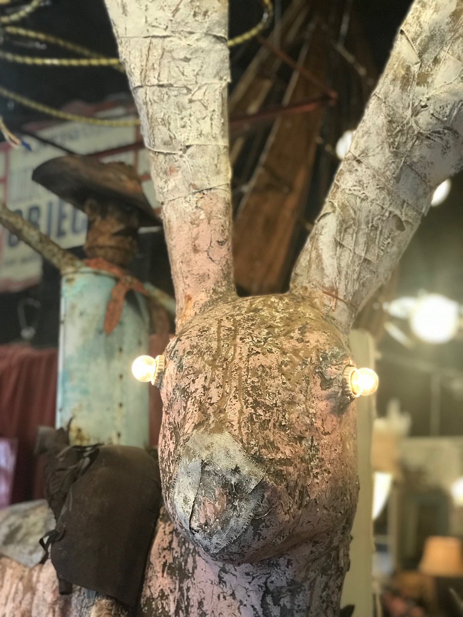 cityrelics's tweet photo. #myweirdhappyace #uncommonobjects #austintexas (@ Uncommon Objects in Austin, TX) https://t.co/qmIOAX2Y93 https://t.co/NPaSbv0z3K