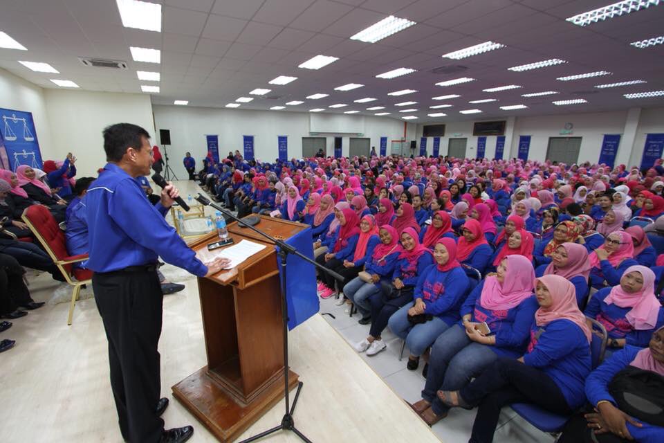 sha_habshee's tweet photo. Pelancaran Jentera Puteri UMNO Peringkat Wilayah Persekutuan yang telah disempurnakan oleh YM Datuk Seri @RajaNongChik ,Timbalan Pengerusi BPUNWP mewakili YBM DSU @TengkuAdnanReal #PuteriUMNOWP #PuteriPeduli @emysamsudin https://t.co/9ccnSjFZvR