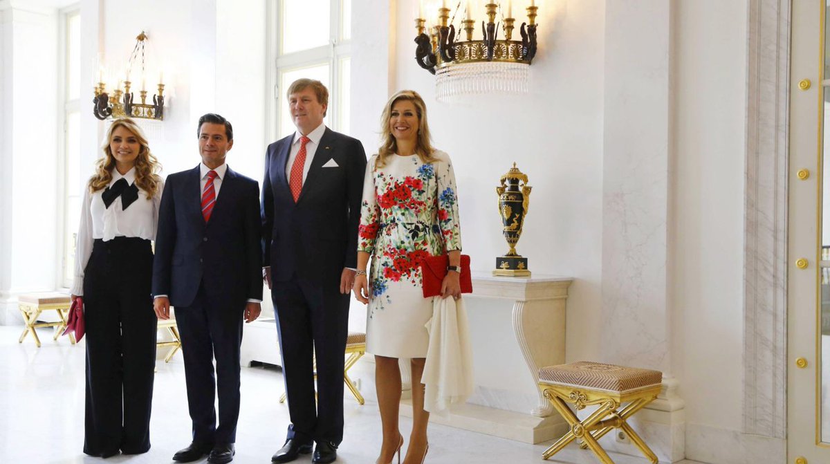 _Perceptia21's tweet photo. Gane quien gane, se mantendrá ruta de crecimiento, dice @EPN en La Haya. México se mantendrá en la ruta de crecimiento y desarrollo más allá de quién resulte electo presidente de México el 1 de julio, afirmó Peña. 
Resumen diario de noticias: https://t.co/lJ1qExGLvk https://t.co/0z6KZrgyYy