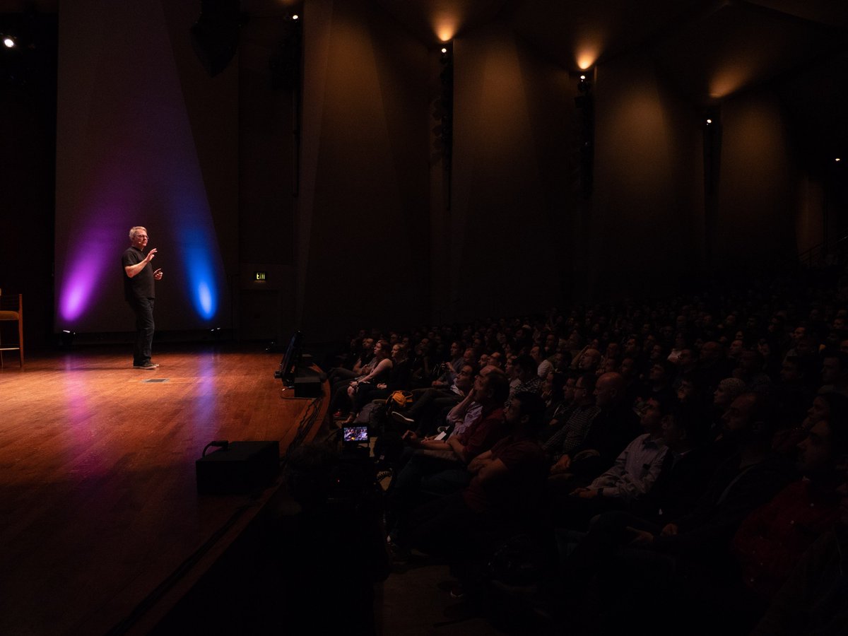 ConradEgusa's tweet photo. Sync Week in Seattle with the Microsoft CSE team, with a talk from Microsoft Technical Fellow @johnshew #syncweek https://t.co/n6zpIJBQtN