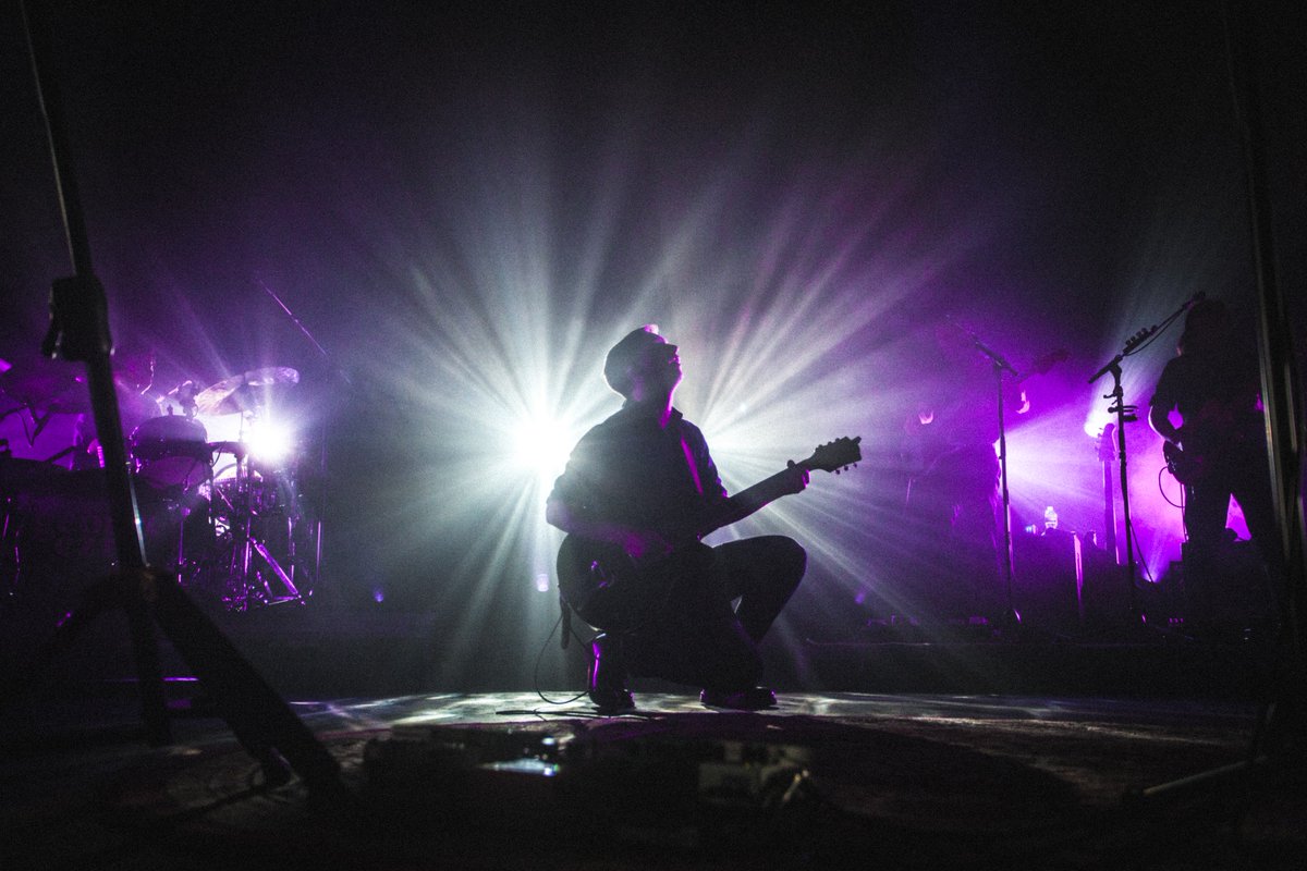 george E Z R A tweet media