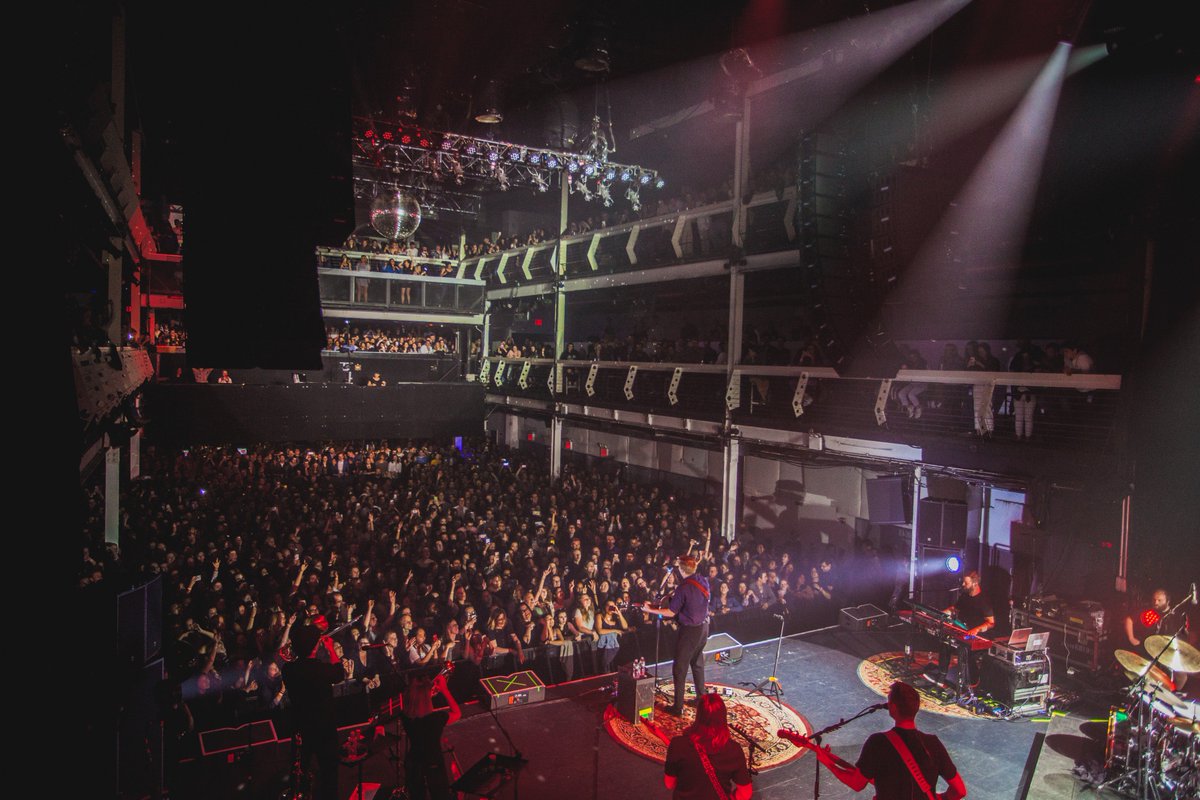 george E Z R A tweet media