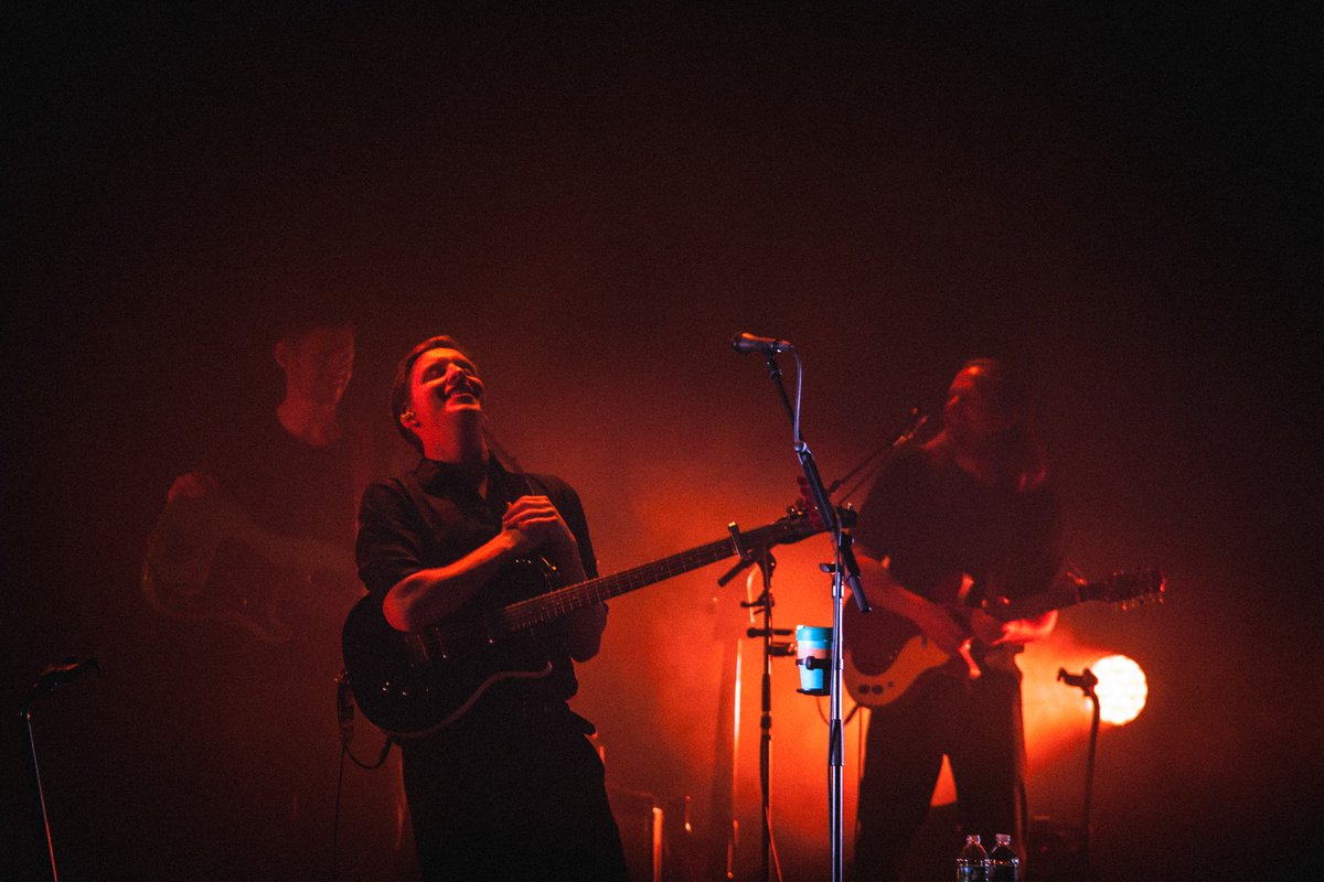 george E Z R A tweet media