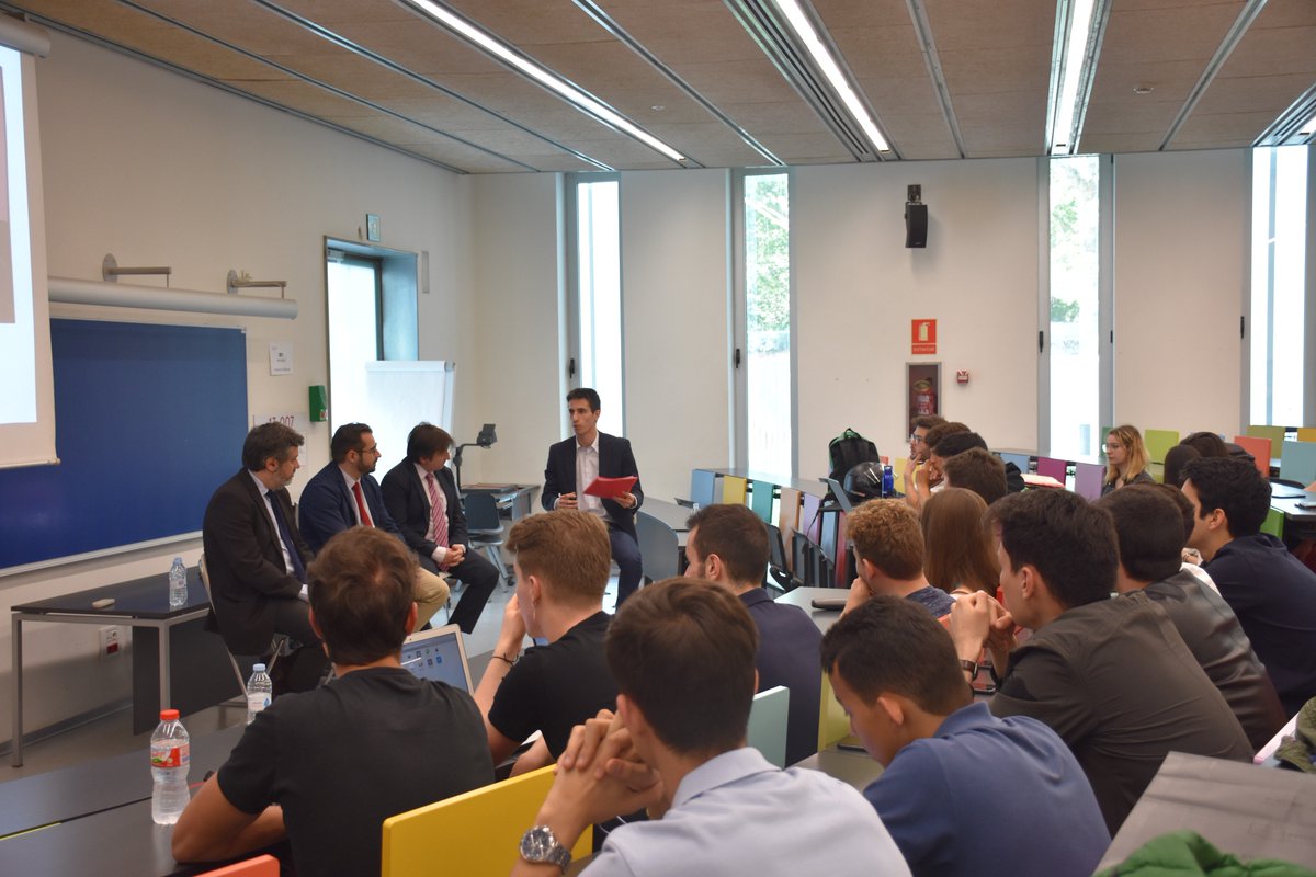 LigadeBolsa's tweet photo. Resumen parte 1 Conferencia "Gestionando nuestro dinero" @PompeuInvClub @joanld973 @UPFBarcelona @lizan_One2Quant @jcarostock @gpmbroker y @Kai_Torrella #Gesinter https://t.co/6tKfUDOuNt
