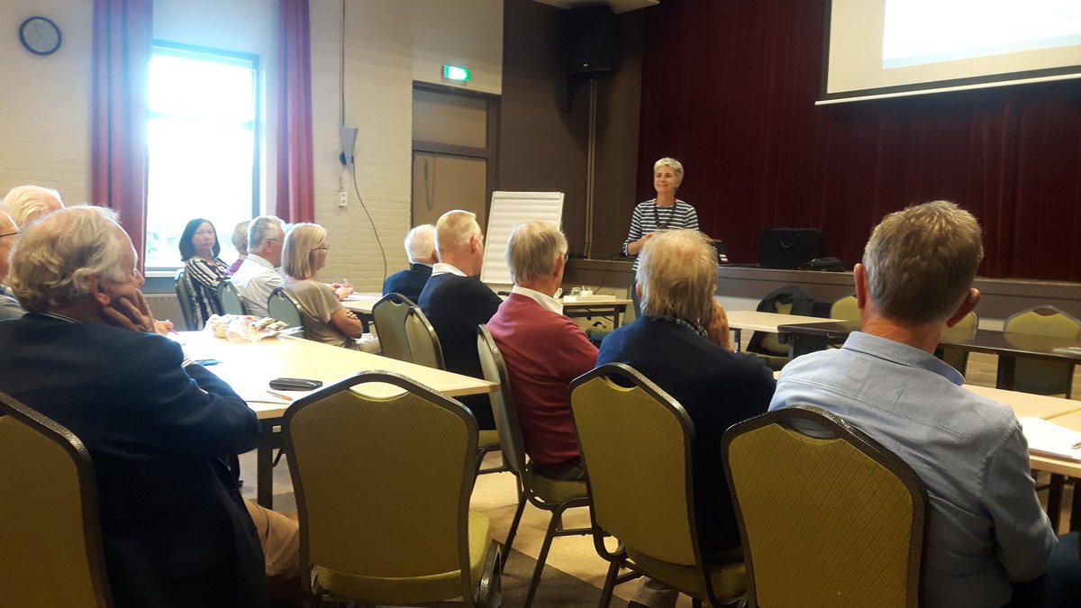 Anita Blijdorp, projectleider Noord-Hollands plattelandsparlement 2018 geeft presentatie over dit evenement op 23 nov. De <a href="/ProvincieNH/">Noord-Holland</a> zal dan de provinciale omgevingsvisie presenteren. Andere thema's, o.a. toekomstscenario's dorpshuizen, energietransitie, mobiliteit.