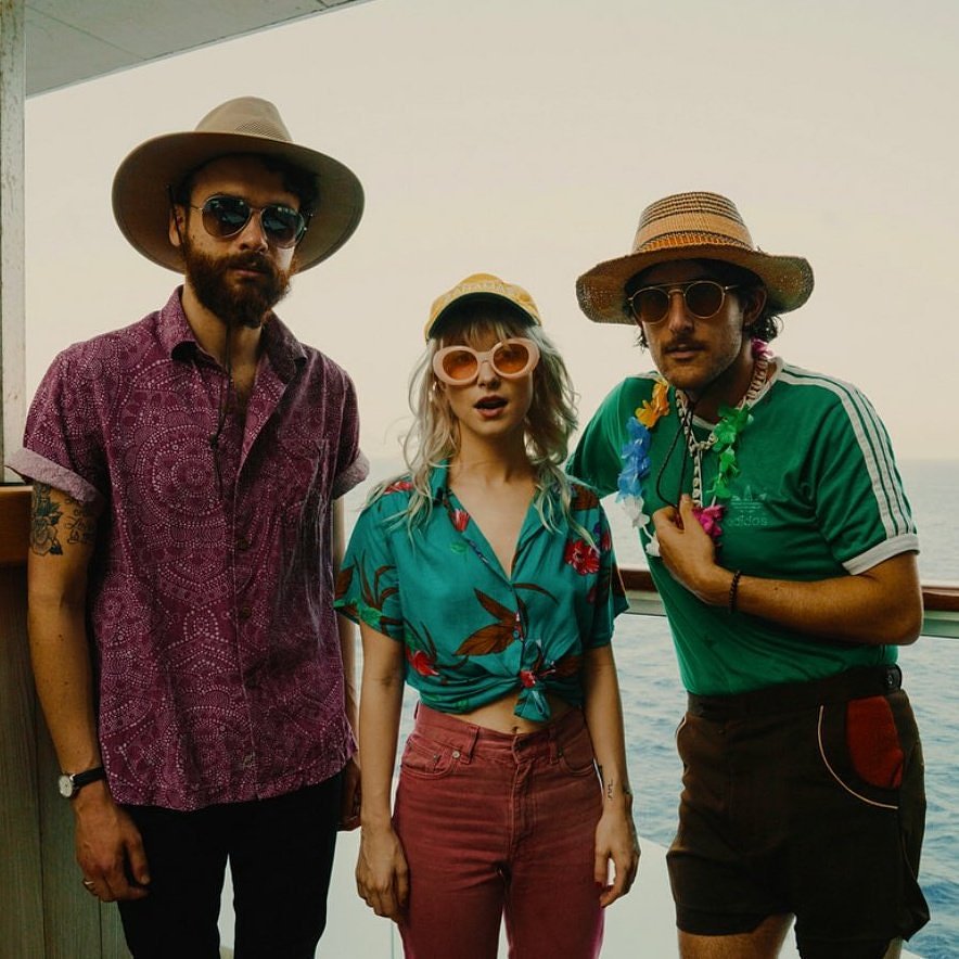 AlbumParamore's tweet photo. New photo of @paramore at Parahoy cruise

📷 Jessica Xie / @billboard https://t.co/4iBJAiwP0W