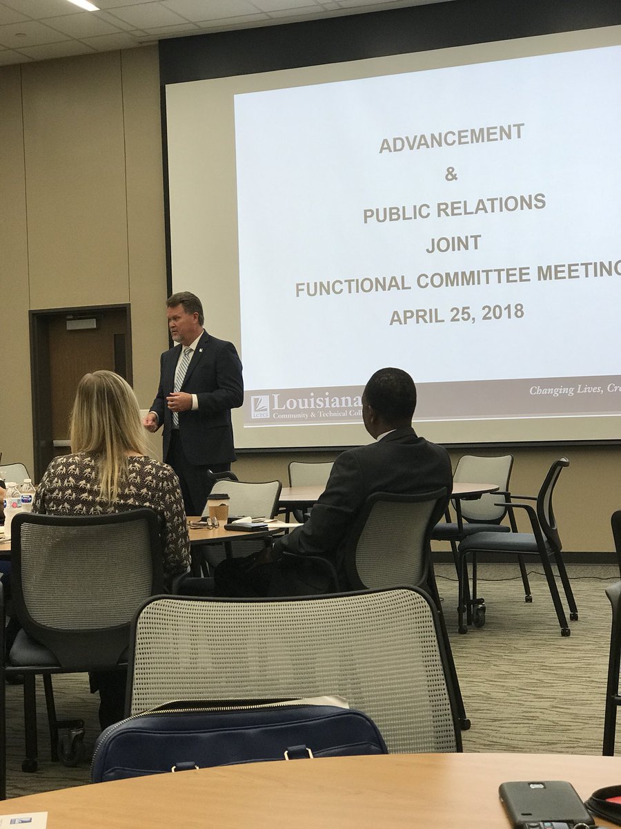 ctpayton's tweet image. Great joint meeting of #PR &amp;amp; #Advancement pros from colleges across @golctcs  @LCTCSpresident @LanaFontenot #SharingBestPractices #MeetingoftheMinds