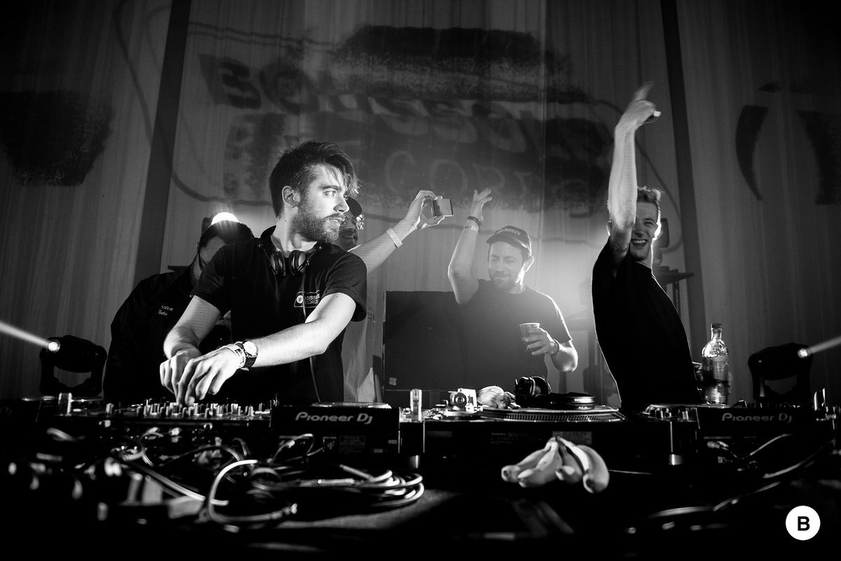 Les 📸 de samedi sont en ligne sur notre FB ! facebook.com/media/set/?set… © <a href="/NikkosALLEGUEDE/">ALLEGUEDE Nicolas</a> <a href="/WasabiArtwork/">WasabiArtwork</a> 🙌🏻