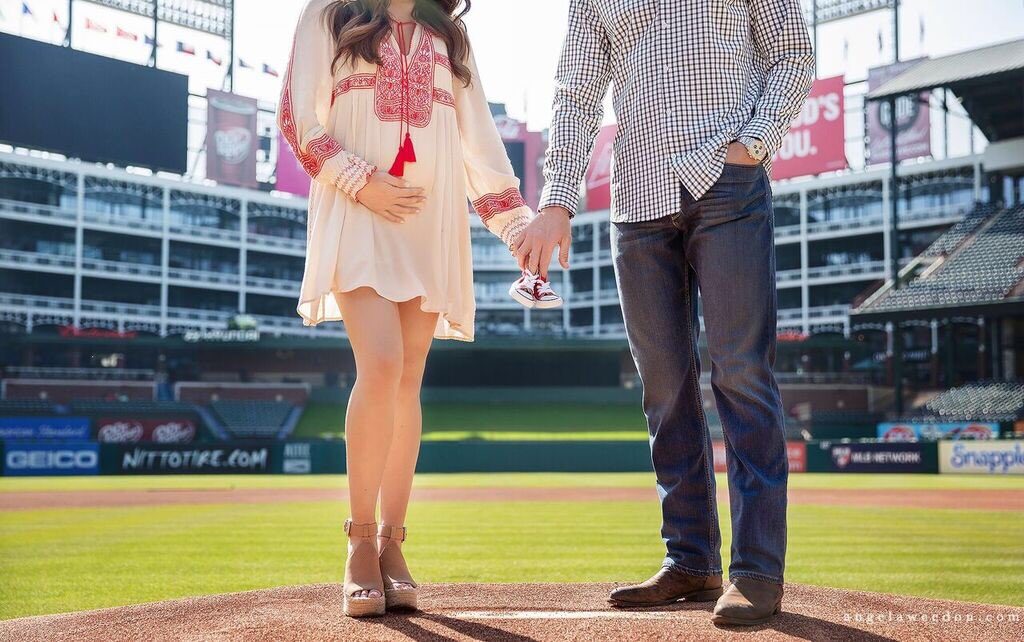 Amanda_Diekman's tweet photo. Surprise!! We are over the MOON to be welcoming our precious baby into the world this fall! 💙👶🏻💗 You are so loved already little angel! God is good! @JakeDiekman https://t.co/uqD6O7Waqx