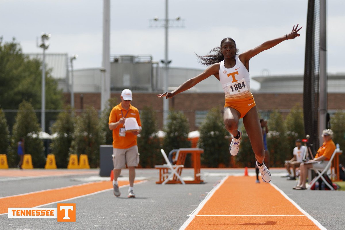 Vol_Track's tweet photo. Leaping up the triple jump charts!

@_madeinchyna_ enters this week ranked 2nd in UT history with a mark of 12.94m (42-5.5). https://t.co/i03d2alLDP