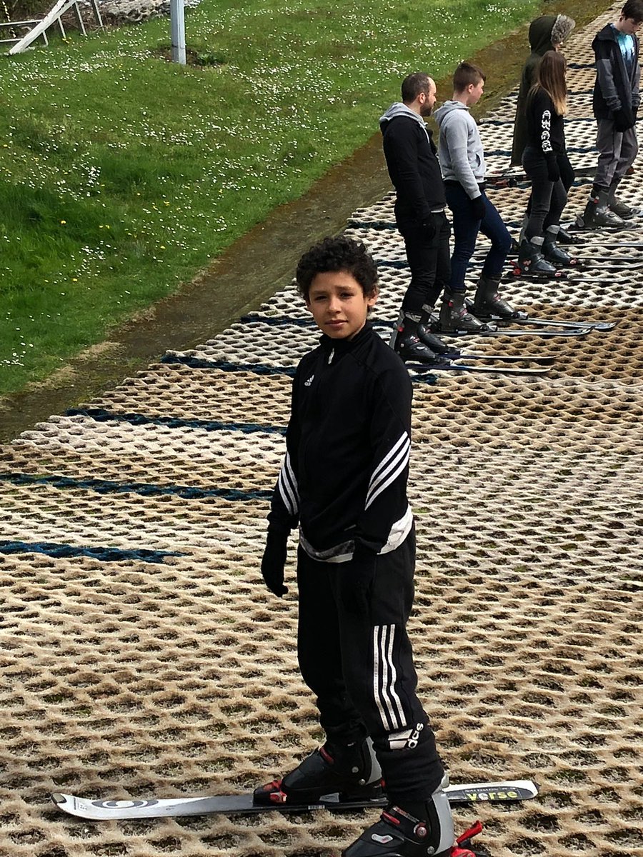 EdgeNorthfield's tweet image. We have made radical changes to our Key Stage 3 curriculum in recent months: skiing @AckersAdventure was the latest innovation today! #shapingfutures #apfree