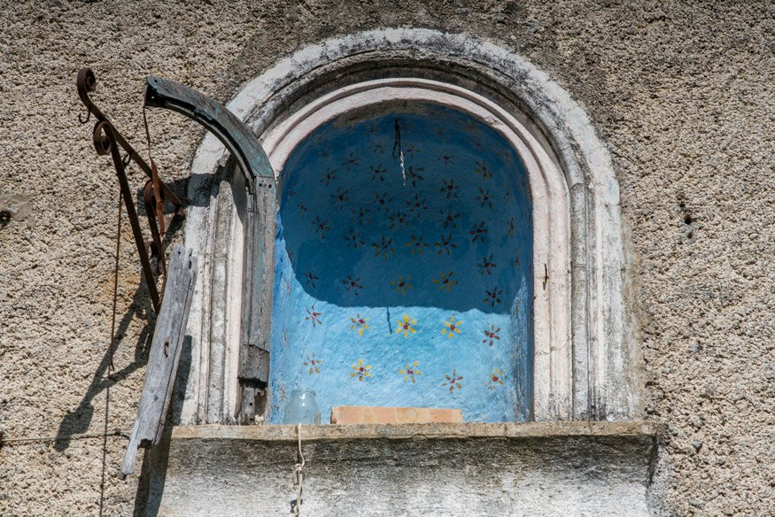 MkcPoli's tweet image. pietre e legno parlano di storie lontane #Carsegli #CaseVecchie #ValPentemina @parcoantola #AlberiMonumentali