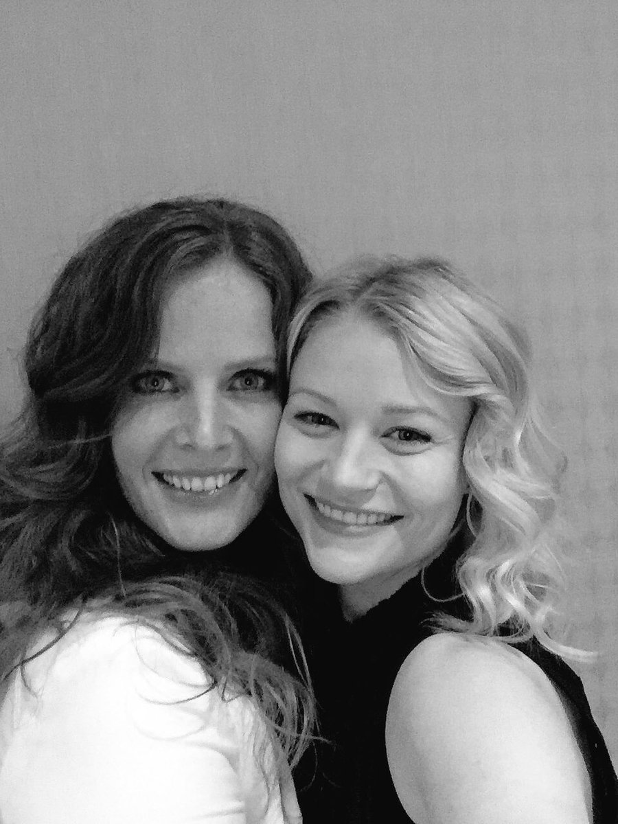 emiliederavin's tweet photo. 💚Happiest of Birthdays!💚 @bexmader I’m so blessed to have you as my friend you gorgeous creature (inside &amp; out 😍) Have a magical day my love, see you in Paris to celebrate! Xoxoxo 💚🎈💙 #bexilie #bexilieforever https://t.co/llufAwytdd