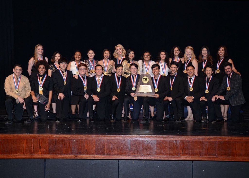 TMHSThespians's tweet photo. 3rd Place:
Waxahachie - The Curious Incident of the Dog in the Night 

2nd Place 
Austin - The Last Night of Ballyhoo 

STATE CHAMPION OF 5A CONFERENCE: 
Tuloso Midway - Moon Over Buffalo https://t.co/wL1VbpjhqT