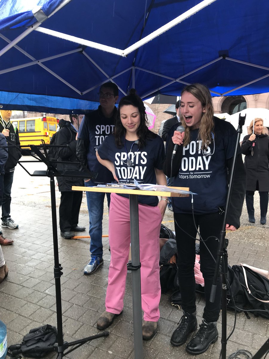 "We entered this profession to care for others, and we respect our duty to meet the health needs of Canadians." -- <a href="/VicReedman/">Victoria Reedman</a> and @UofTMeds President Kayla showing us what it means to be advocates 👩🏻‍⚕️👩🏼‍⚕️ #MedEd #Spots4Docs #CdnHealth