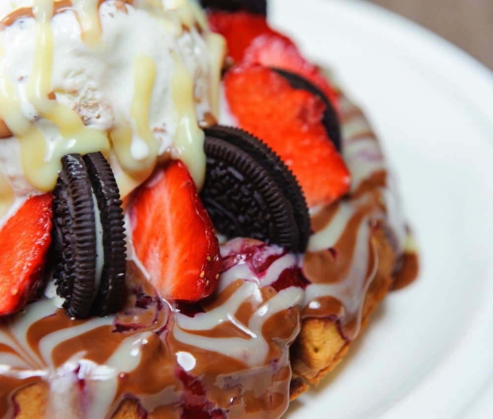 GalaxyCreperie's tweet photo. Sve što je potrebno, kugla sladoleda na omiljenoj vafl kombinaciji 🍧🍨🍓

#galaxycaferestaurant
#galaxy #beograd #belgrade #vracar #rankeova #icecream #vafl #waffle #sweet #hram #restoran #restoranibeograd #belgradefood #friends https://t.co/WxImBkjoxq