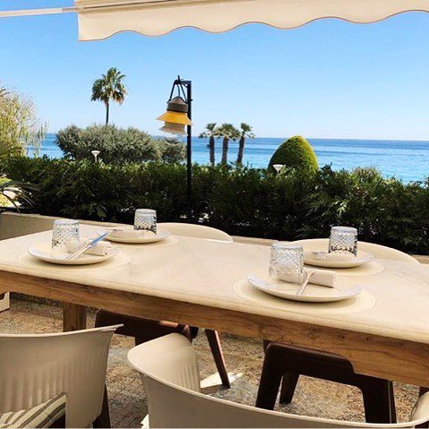 Your table is ready in Quindici Altea! -> quindicialtea.com #quindici #quindici #altea #terrace #seaview #restaurant #table #italia
