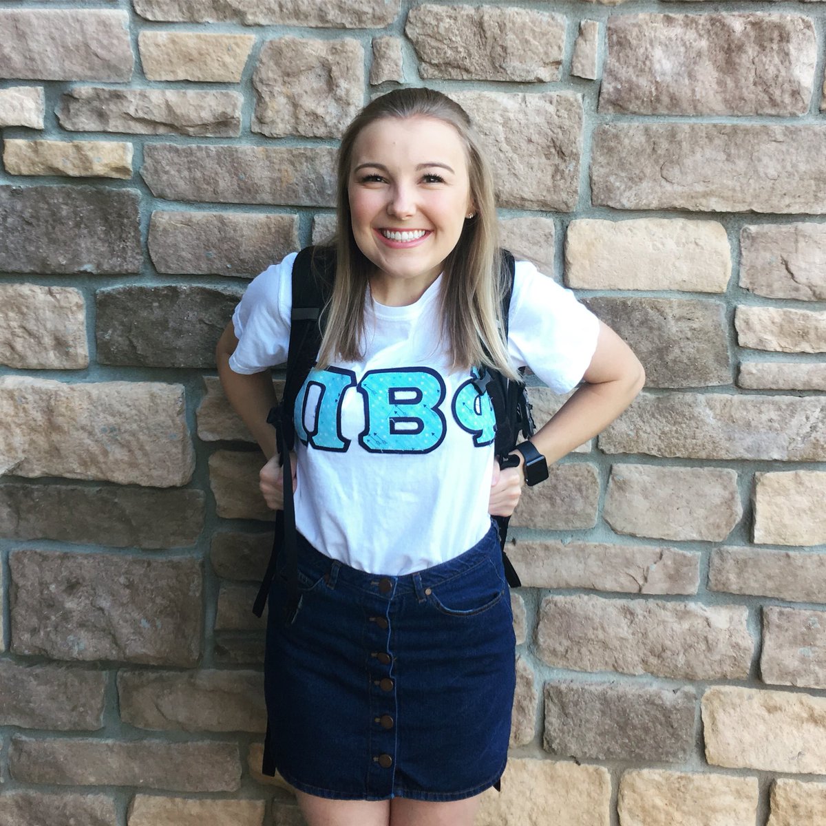 king_amandak's tweet photo. On wednesday’s, we wear letters 💕💁🏼‍♀️ #CUPiPhiLoveWeek https://t.co/fXHCfAbU4p