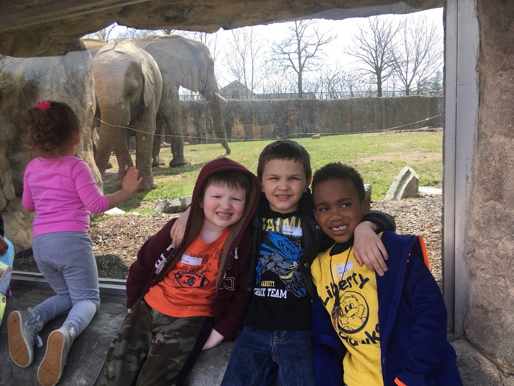 GabriellePurdy1's tweet photo. We had a blast at the zoo today!! @indyprincipal #DecaturProud #LibertyHawks https://t.co/3geKx93a4Z