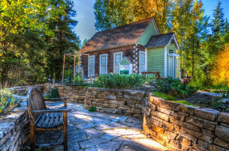 NALandandDesign's tweet photo. Your landscaping should always be in line with the style of the home. So what does that mean exactly?
Let’s look at what it means to landscape in a way that compliments your home, rather than a way which competes with it.
https://t.co/zT8ueyV5jt https://t.co/OEB0JFuJWS