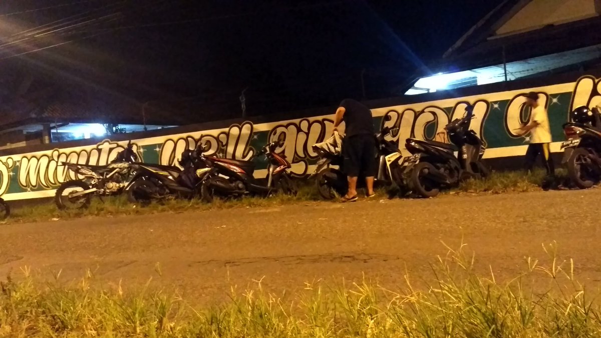 JakalTampil's tweet photo. Porak porandakan 🔥 https://t.co/zPm3mPc8Qk