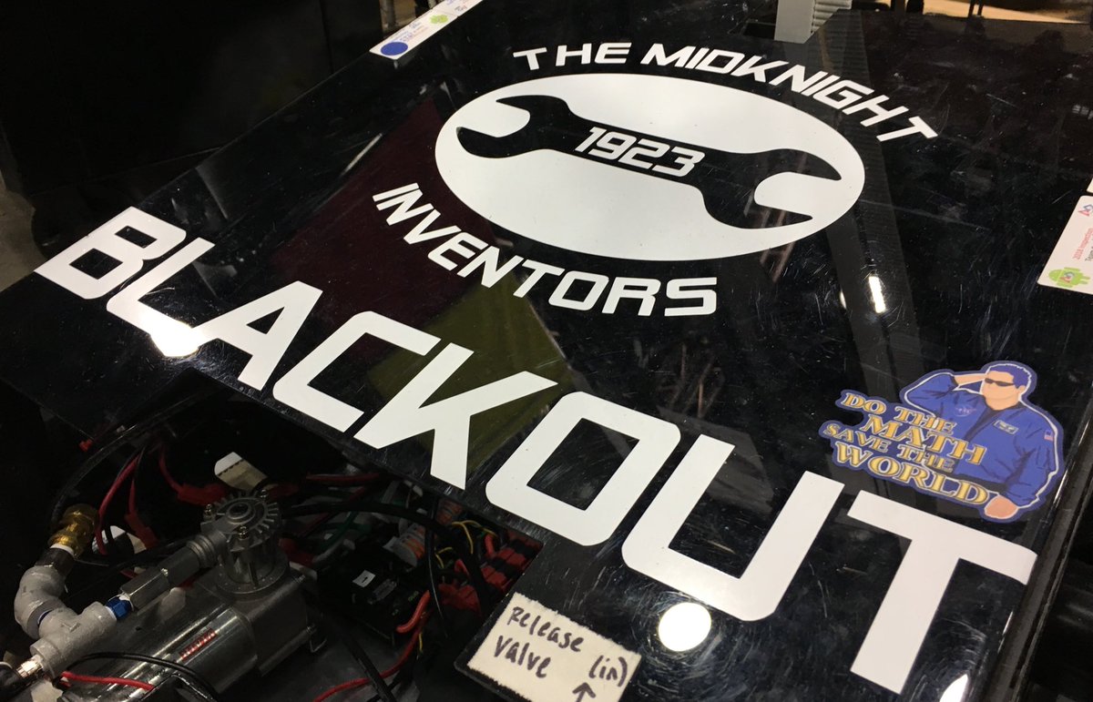 FRC1923's tweet photo. Ready for Championship. #DoTheMathSaveTheWorld https://t.co/HMT13pKycb