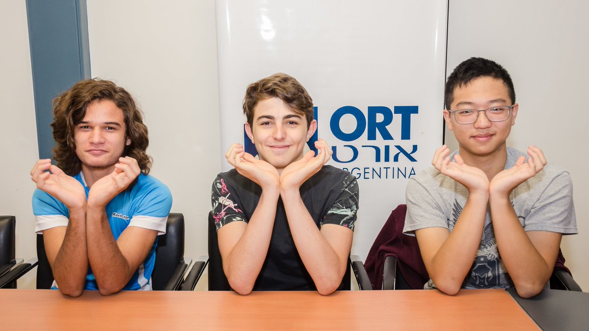 ORTArgentina's tweet photo. Para celebrar #ORTday lanzamos la campaña #OpenHandsTogether. El gesto de abrir las manos simboliza estar abierto a oportunidades, para recibir y para dar. La idea de la apertura y el intercambio es fundamental para la comunidad ORT.
@WorldORT https://t.co/x5bEdhuB1D