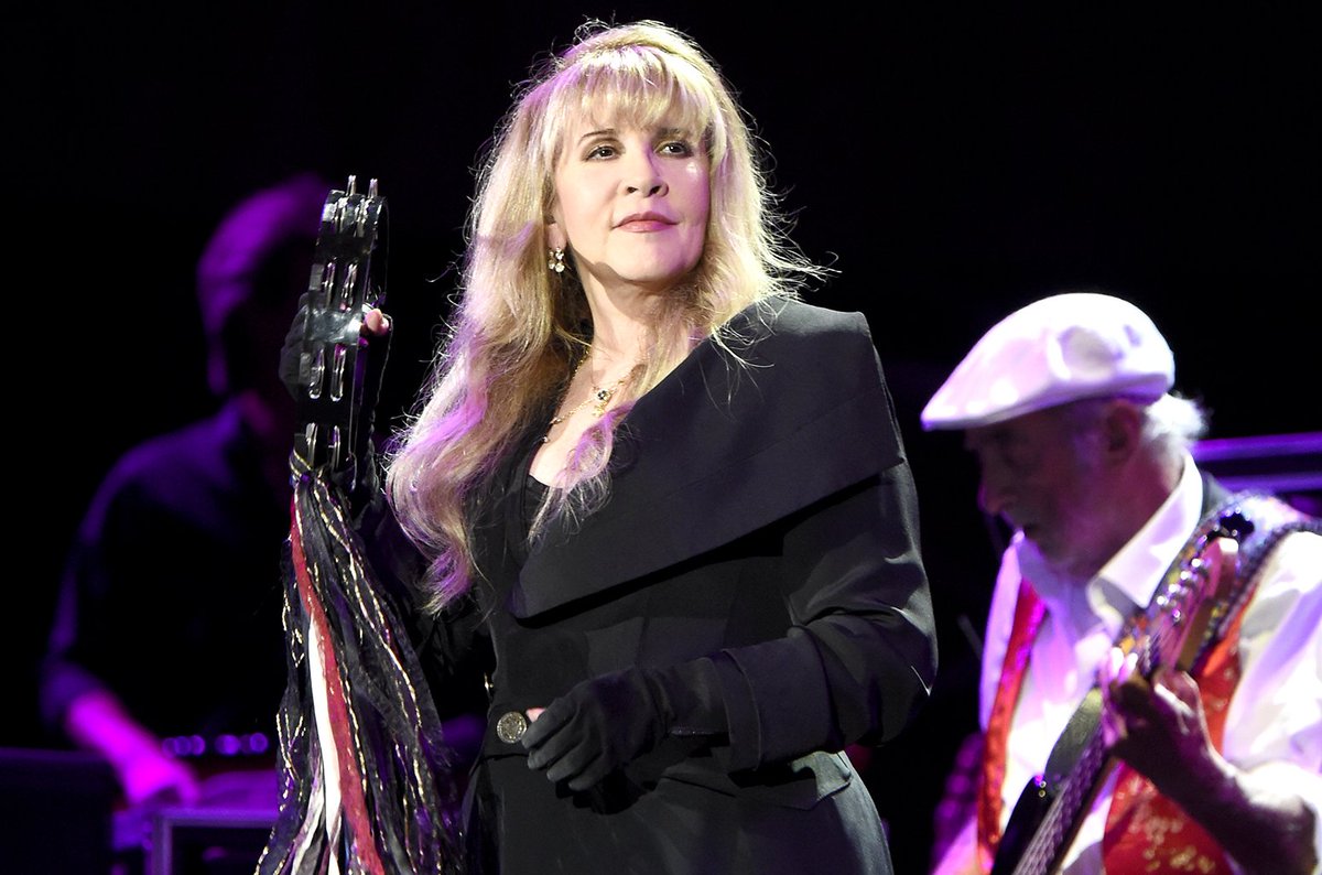 billboard's tweet photo. Fleetwood Mac announce dates for their first North American tour with new members https://t.co/ph1rUdEvvG https://t.co/N6EFLLbBpe