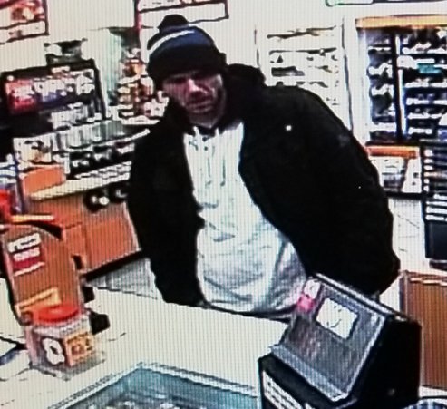 ColumbusPolice's tweet photo. KNOW THIS PERSON OF INTEREST? 4/7@6:30pm-4/8@7:45am 2 vehicles parked@La Quinta Inn &amp; Suites@Trabue Rd were broken into/wallets stolen. Credit cards used by man, seen in this surveillance photo,@Speedway &amp; Taco Bell@Hilliard Rome Rd. CPD:645-2027 or jgubernath@columbuspolice.org. https://t.co/om9CMTisdD