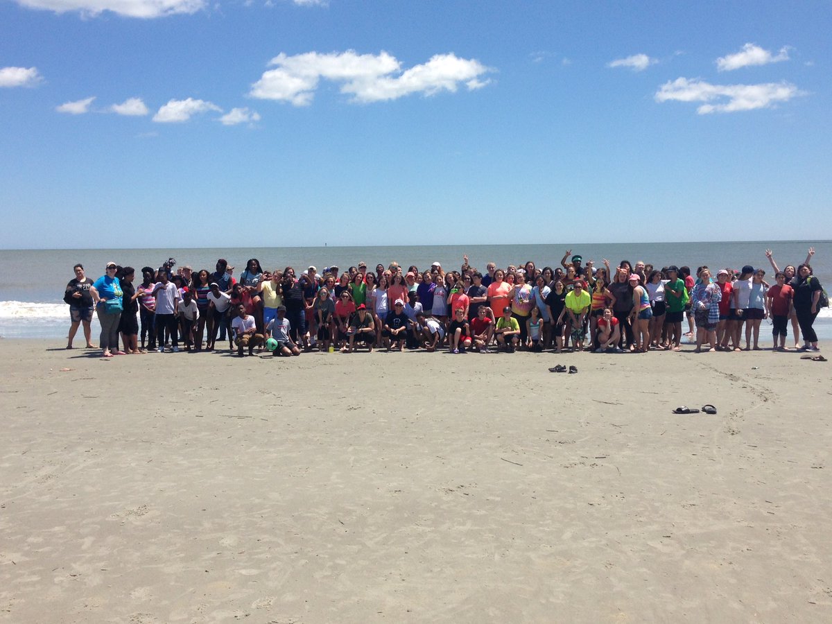 waddellsworld's tweet photo. Well, that's a wrap... #7thgrade 🐬tour and 🏖 visit was a success. 😁 We had several first 🚣 experiences, first 🏝experiences, and an overall fabulous time!! It's so awesome to see middle schoolers 🏃🏿 around and just enjoy themselves. ❤️🖤 @BryanCountyMS #bc2tb #BeBCMS https://t.co/aDCNJNhxsG