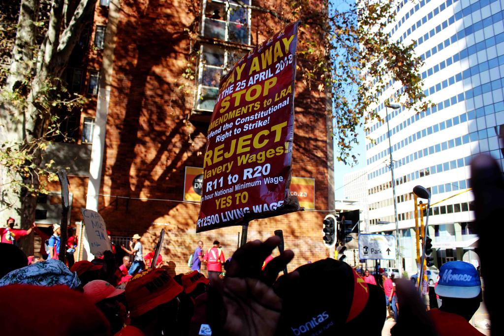 SAFTU_media's tweet photo. Today in [PHOTOS]
#SAFTUstrike 
#ScrapNewLabourLaws 
#DefendRightToStrike https://t.co/Mc09Y0reZ0
