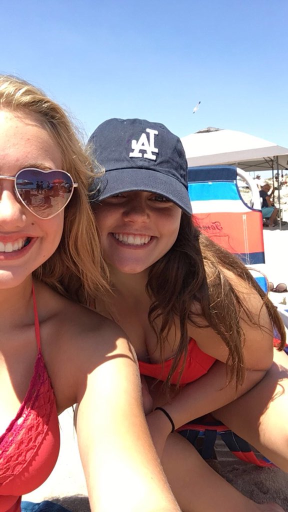 chloe_riddle13's tweet photo. Happy birthday WO DITTO❤️LOVE YOU SO MUCH🎉💖 https://t.co/x7El7b1RGW