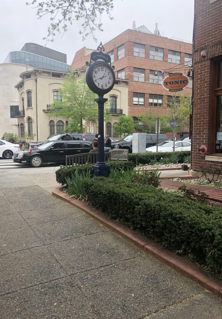 PoPville's tweet photo. This Just In - Macron Lunching at Tonic!?! OK then. Bon appetit @EmmanuelMacron @franceintheus @GWtweets 
https://t.co/9ByM3nkUp4 https://t.co/m9ZgfCON4K