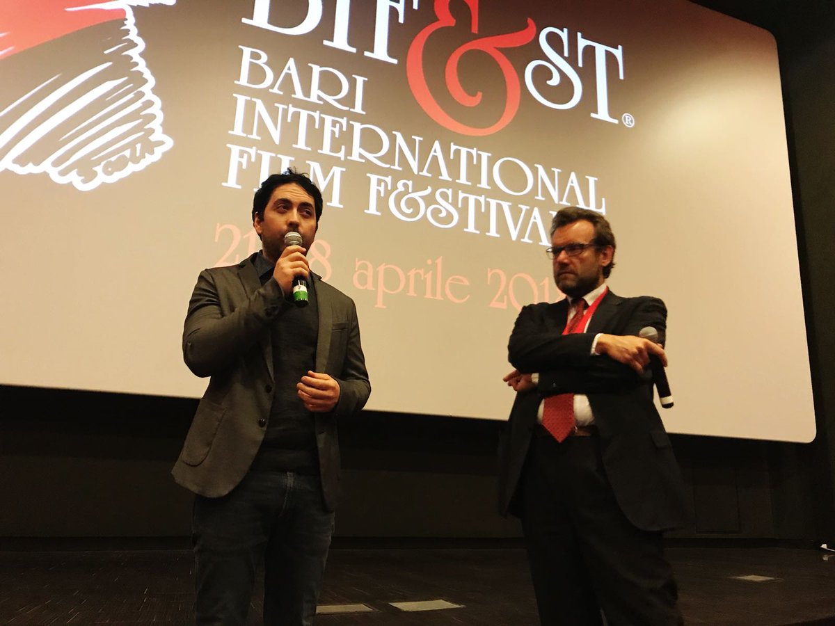 bifest_official's tweet photo. Ora al @CinemaGalleria #Smettoquandovoglio con @MatteoRovere Premio #Cristaldi #Bifest2018 https://t.co/zh40mJW2Bh
