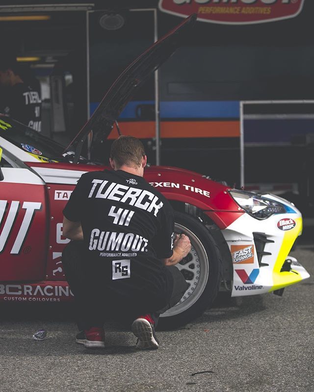Race_Service's tweet photo. Round 2 prep in full swing. @formulad Orlando just a few days away! #TeamRS https://t.co/vB8dbXkKjB