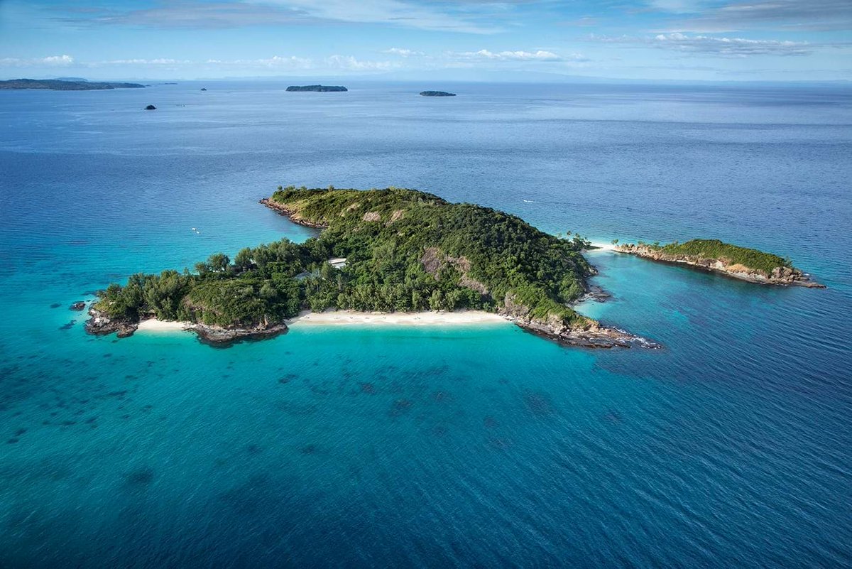 GallivanterH's tweet photo. #ConstanceTsarabanjina, a hidden gem, a boat ride from #NosyBe Island in #Madagascar, is hands down one of the most exclusive #privateisland's off the coast of #Africa. True #BarefootLuxury concept and an All inclusive concept. 
#honeymoon #luxurytravel #travelchatsa https://t.co/57D6oDKEau