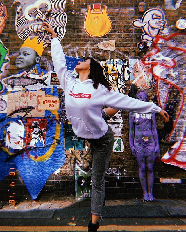 NeoBallet's tweet photo. Retro attitude! With @clarairisarri and @ponomariphoto around Shoreditch! @moovfashion #ballet #ballerina #street #urban #attitude #justdoit #passionfirst #letyourhairdown #flexibility #instaballet #streetballet #modernballet #hujicam #huji #picoftheday … https://t.co/ucWdzoLoaJ https://t.co/lQ0cKkPOX9