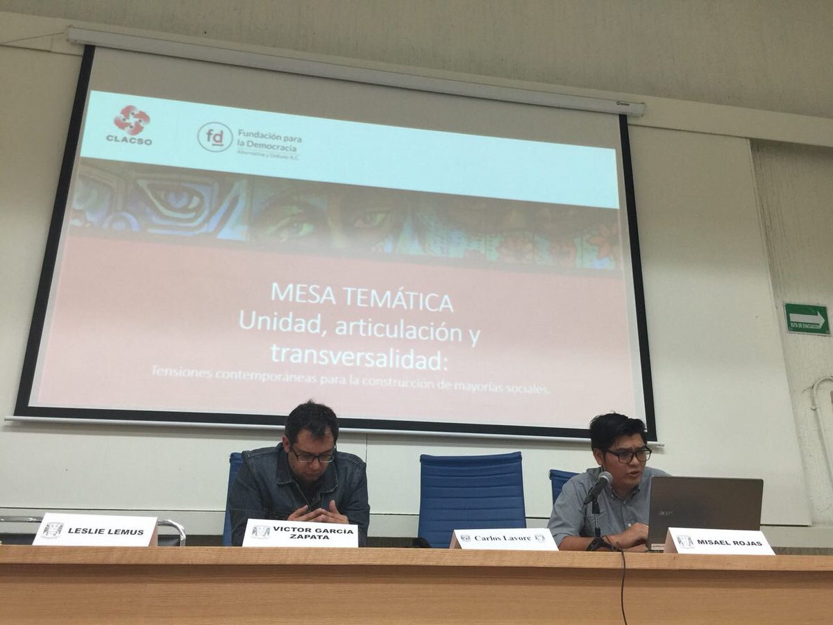 f_democracia's tweet photo. Le tocó abrir la mesa a @misa_elr quien nos presenta un análisis de la articulación entre los distintos actores a partir de la experiencia de @ahorapodemos y las primaveras árabes. #ForoCLACSO @_CLACSO https://t.co/vRBpDebOng