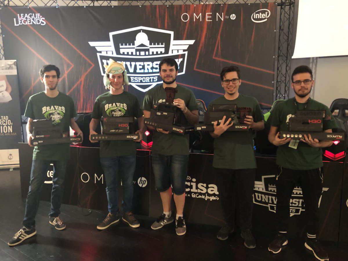 University_ES's tweet photo. 🏆CAMPEONES IGNIS DE LEAGUE OF LEGENDS 🏆¡Enhorabuena @Braves_UMA ! Ahora a disfrutar de esos premiazos de @OzoneGamingEs !
#FinalesUniversity
#FinalesIGNIS https://t.co/7zYyThzaIv