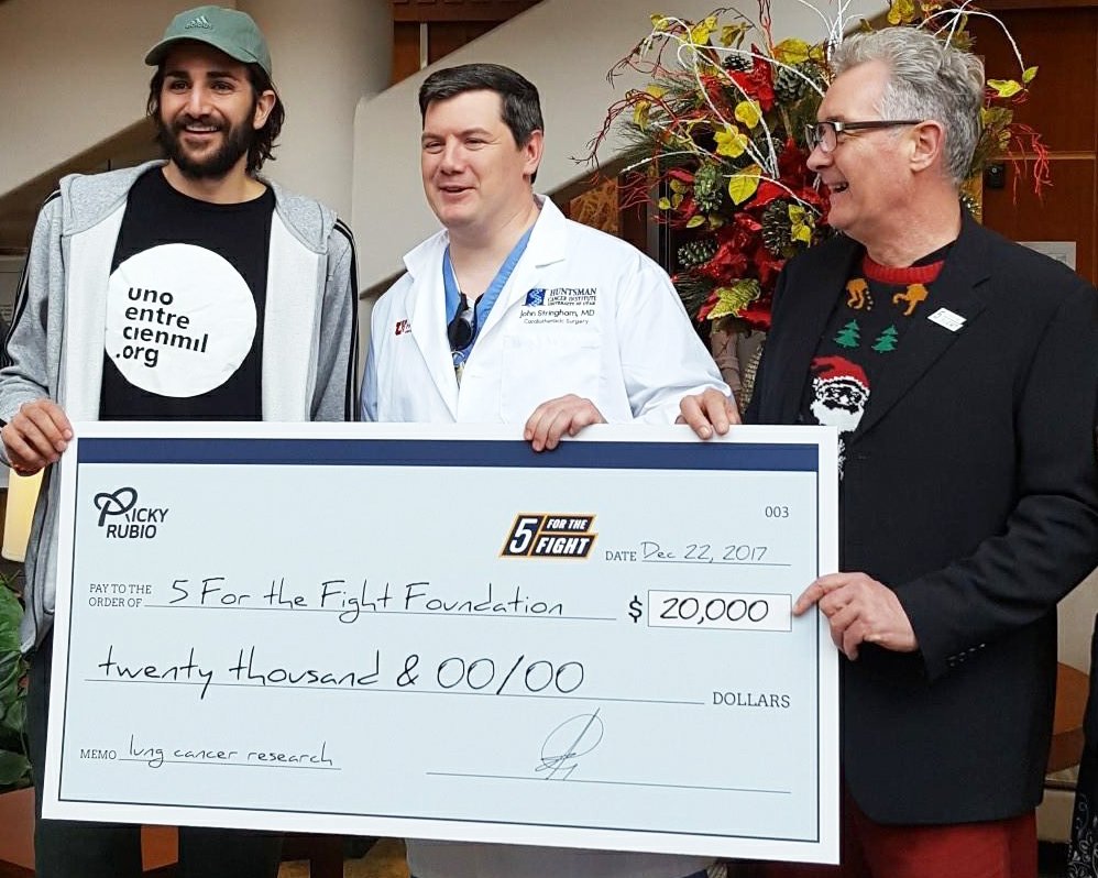 huntsmancancer's tweet photo. .@rickyrubio9 is 1 of 10 finalists for the #NBACommunityAssist Award. We're grateful for his work to raise awareness of #lungcancer, raise money for cancer research, and raise the spirits of cancer patients, all in honor of his mom. RT to vote for Ricky! #lcsm https://t.co/qELeqvjoCY
