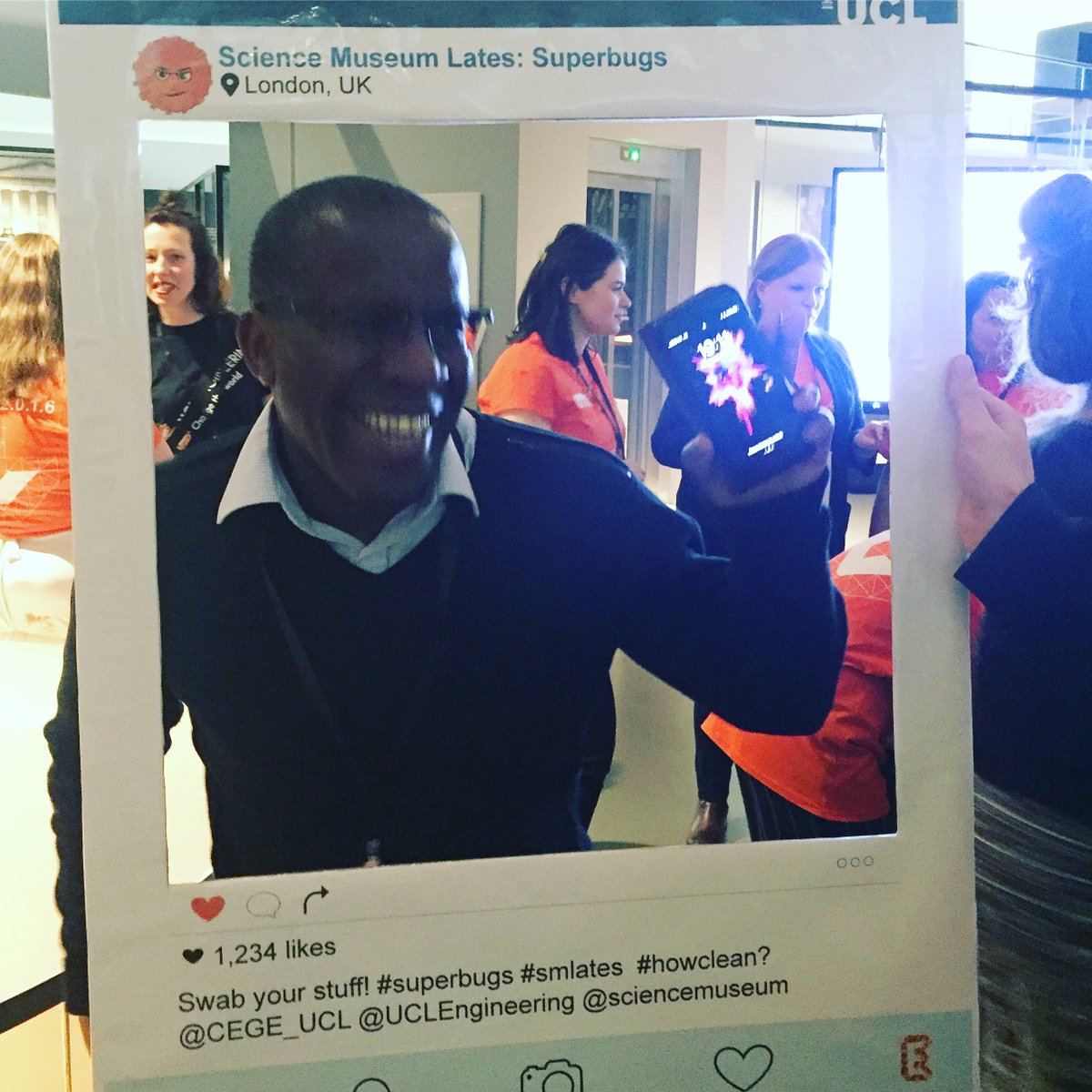 RCPath's tweet photo. Consultant clinical scientist, Colin's phone is CLEAN according to the 'How Clean Is Your Phone?' stand by @cege_ucl at the @sciencemuseum! Hooray! #SMLate #HowClean? https://t.co/b0T1AwCSnn