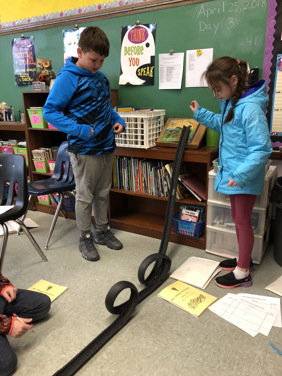 RosarioJami's tweet photo. STEM: Engineers are constructing roller coasters while working hard to stay within their budget.@OSchool4 https://t.co/AX1EahZtDW