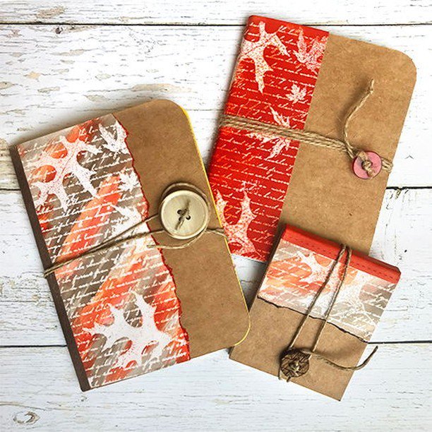 clearsnap's tweet photo. @holtonsusan we're swooning over your #upcycledcerealbox mini journals! <3

#minijournal #pocketjournal #diyjournal #artjournal #journalart #plannergirl #plannedit #sheplans #colorbox #clearsnap #colorboxink #wordygirl #plannerlove #dailyplan #happyplann… https://t.co/VyRvlNShJx https://t.co/XKW06gurGs