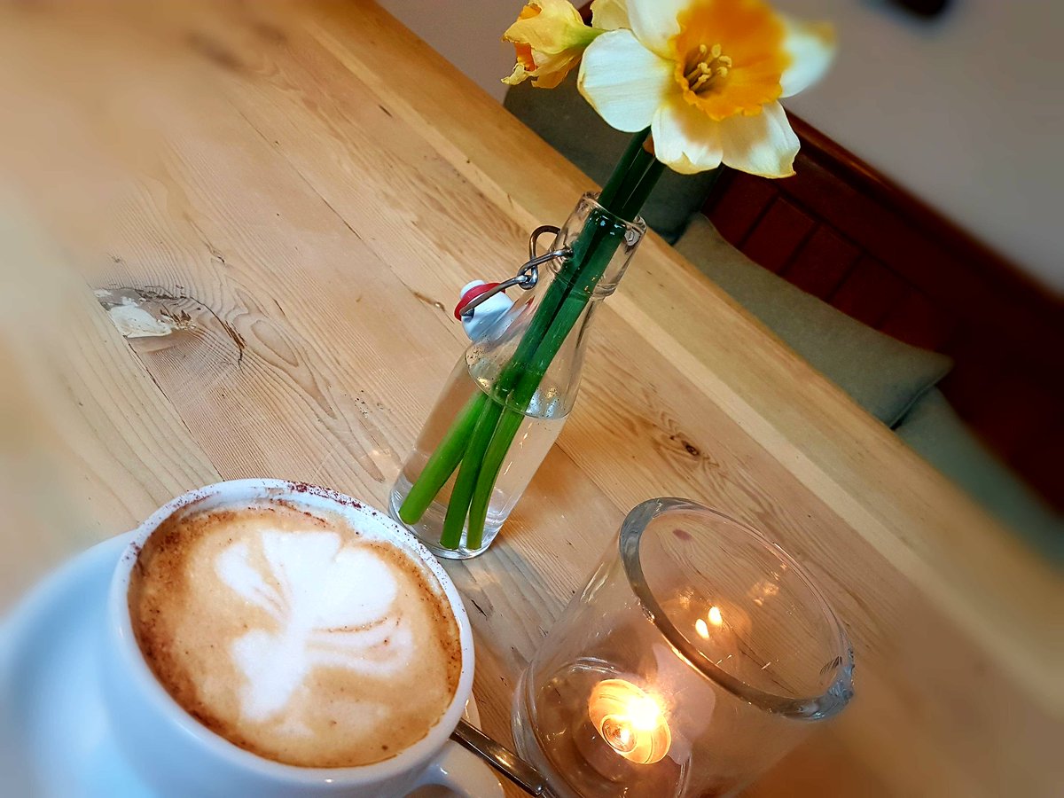 angelpetworth's tweet image. When the Weather's cold and rainy there's nothing better than a hot cup of #Coffee.. Pop in for an array of coffees that are sure to warm you up quick. #WarmAndToasty #Petworth @PetworthUK @VSussex