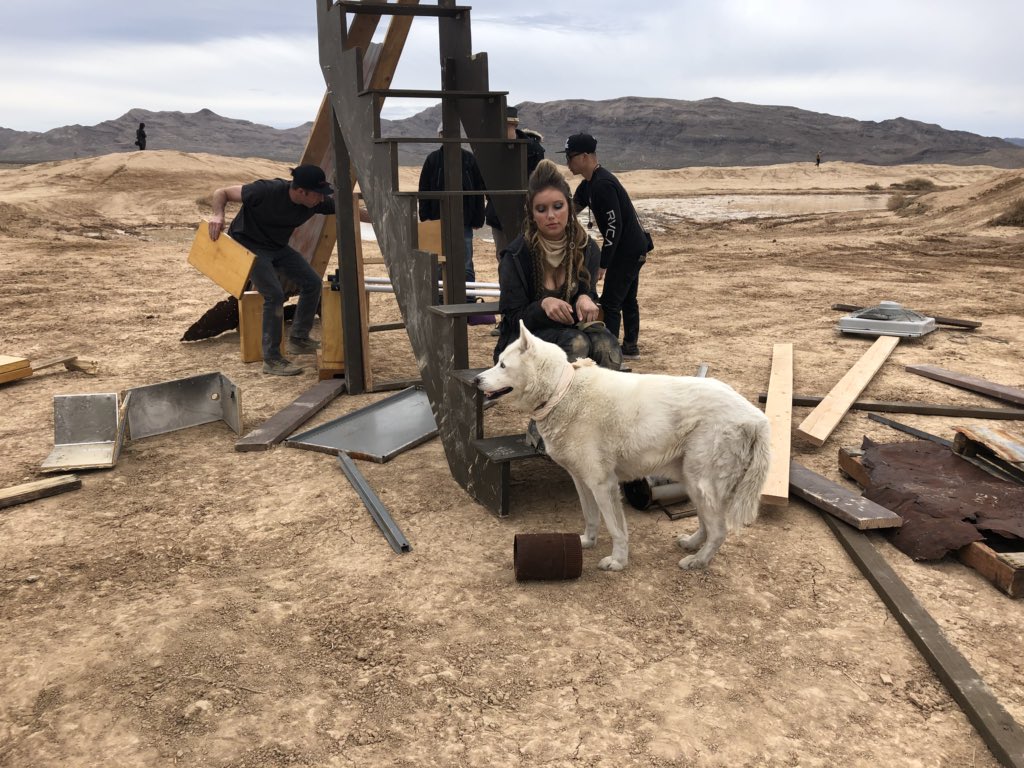 — can’t get service here
— have you tried turning it off and turning it on again?
— yeah, except we are in a desert 🌵 #interstate15 #film #production #BehindtheScenes