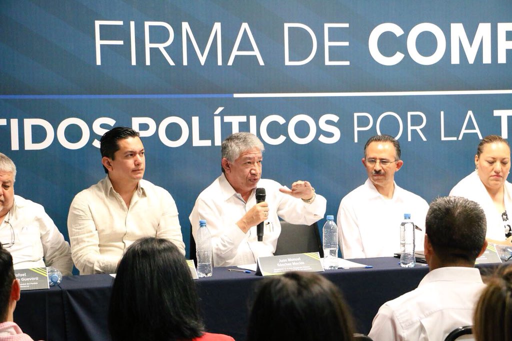 TEPJF_XAL's tweet photo. #Galería -Firma de Compromisos de los Partidos Políticos por la Transparencia en Veracruz - #Proceso2018 #TEPJF https://t.co/UpqH8Ds2NZ