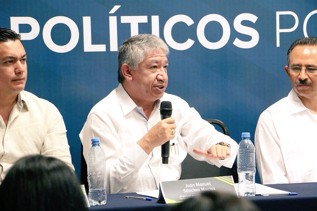 TEPJF_XAL's tweet photo. #Galería -Firma de Compromisos de los Partidos Políticos por la Transparencia en Veracruz - #Proceso2018 #TEPJF https://t.co/UpqH8Ds2NZ