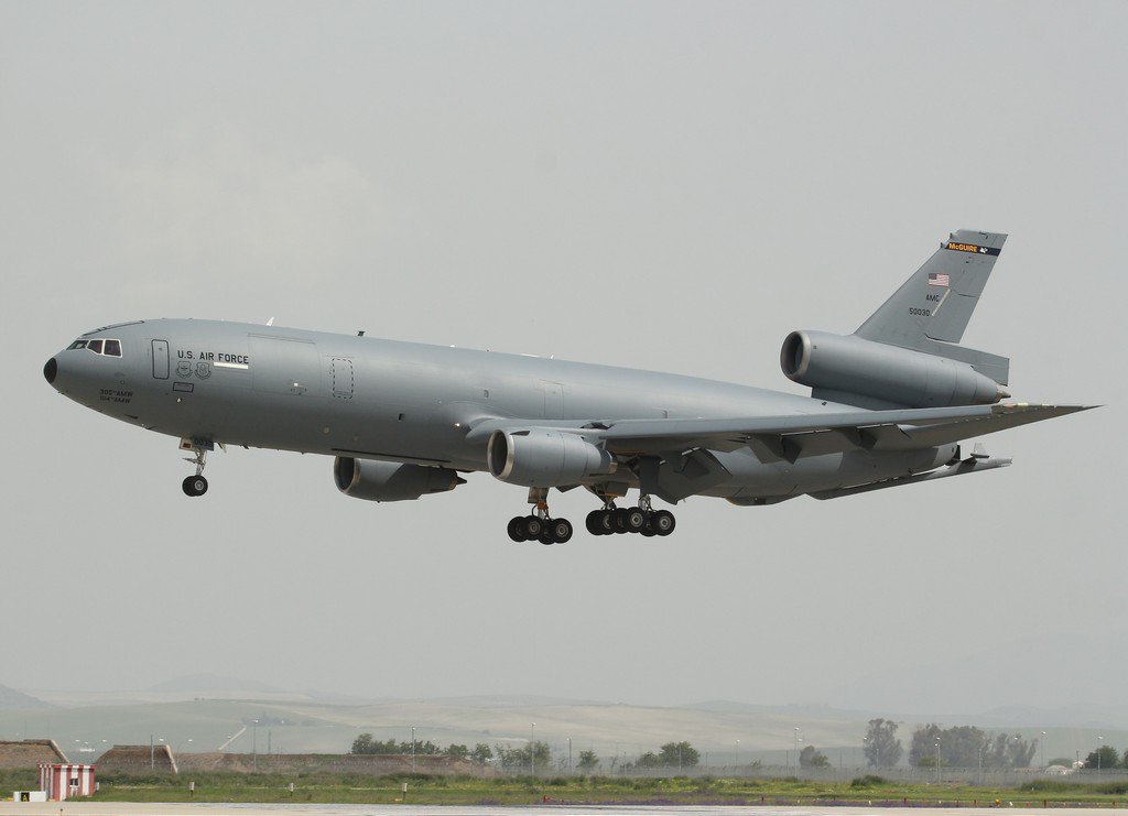 Gibdan1's tweet photo. #USAF #KC10s 85-0027 & 85-0030 at LEMO #potn #avgeek #planespotting #planespotter https://t.co/jd31ROy4oG