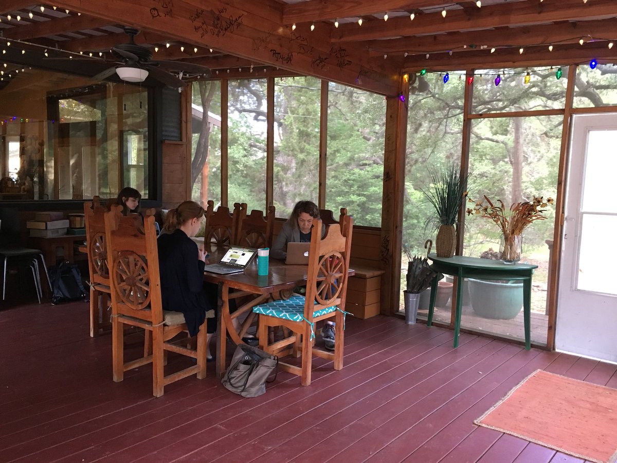 campbell_claire's tweet photo. Writers are busy being super productive and brilliant at this weekday #WriteAwayDay at the @WritingBarn. https://t.co/dABKyDRmrg